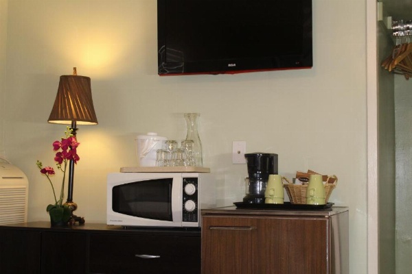 El Rancho Motel image 22