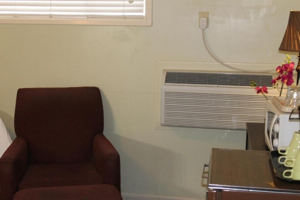 El Rancho Motel image 35