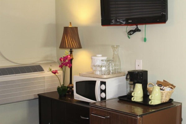 El Rancho Motel image 40