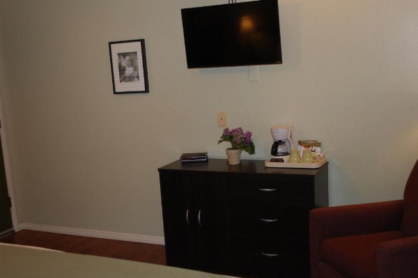 El Rancho Motel image 51