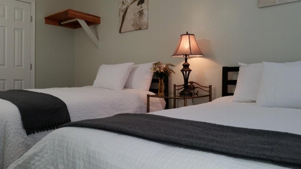 El Rancho Motel image 90